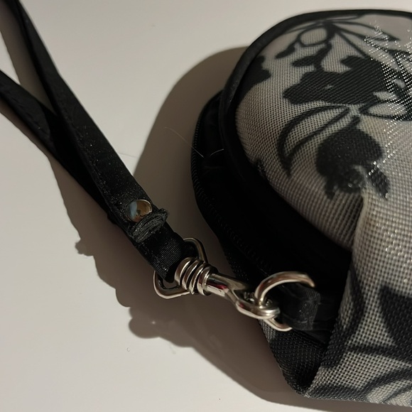 Vintage Liz Claiborne wristlet - Picture 2 of 5